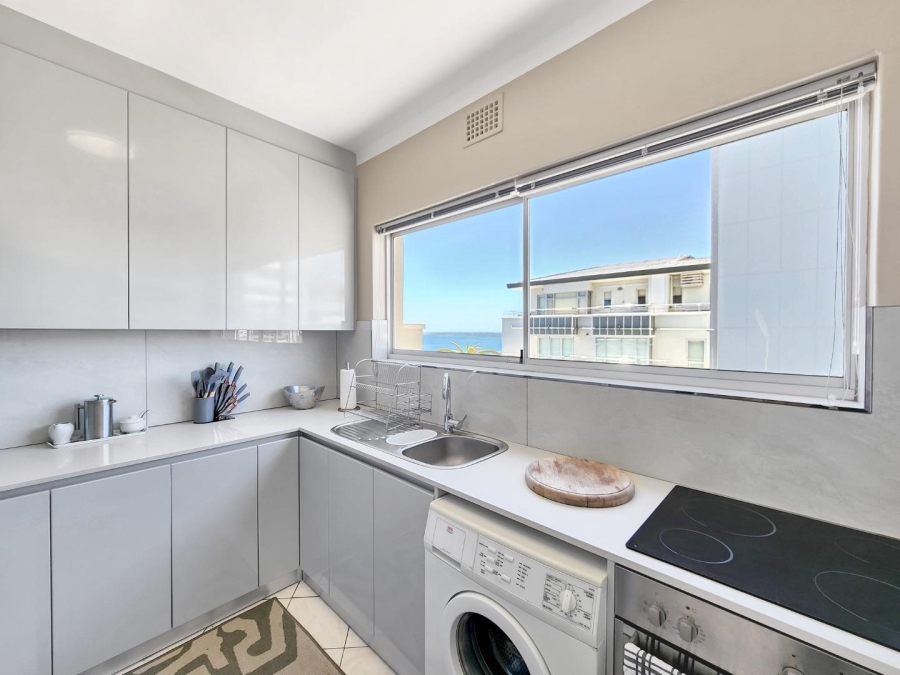 2 Bedroom Property for Sale in Sea Point Western Cape